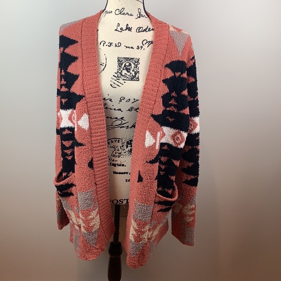 Boho Aztec Tribal Print Cardigan Color Berry - Picture 4 of 7